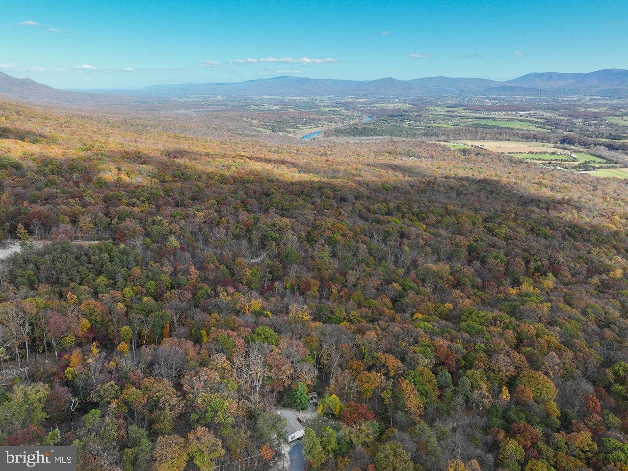 187 Holly Hl Road Luray, VA 22835 - Photo 15 of 60 a view of an ocean and a mountain