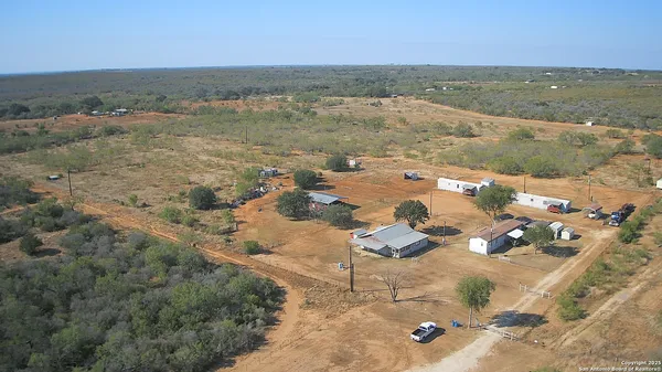 $375,000 | 179 Private Road 6624, Devine, TX 78016