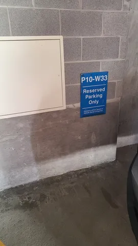 a view of a wall with an empty space