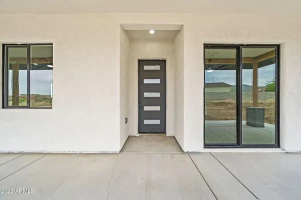 $535,000 | 102 South Montgomery Avenue, Vail, AZ 85641