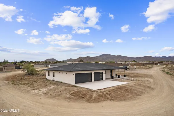 $535,000 | 102 South Montgomery Avenue, Vail, AZ 85641