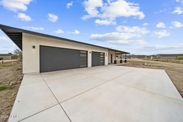 $535,000 | 102 South Montgomery Avenue, Vail, AZ 85641