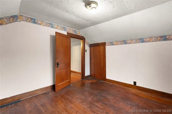 $325,000 | 14555 Old Highway 111 Southeast, Elizabeth, IN 47117