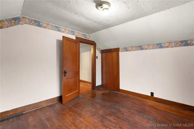 $325,000 | 14555 Old Highway 111 Southeast, Elizabeth, IN 47117