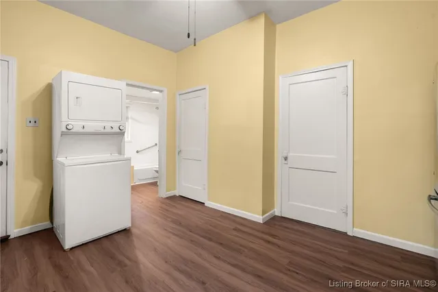 $325,000 | 14555 Old Highway 111 Southeast, Elizabeth, IN 47117