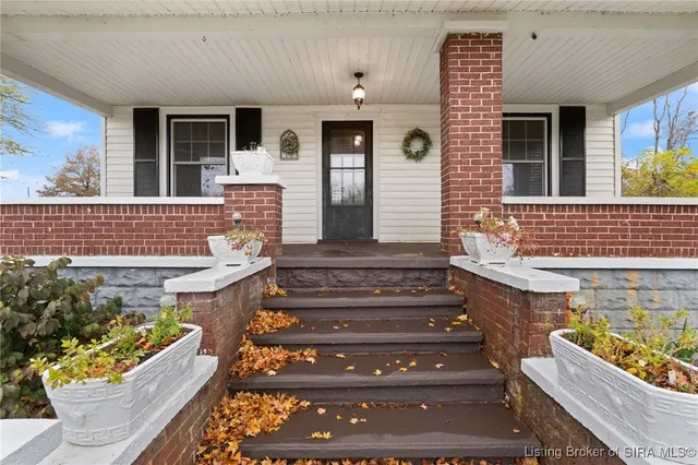 $325,000 | 14555 Old Highway 111 Southeast, Elizabeth, IN 47117