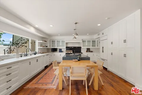 $3,995,000 | 2700 Glendower Avenue, Los Angeles, CA 90027