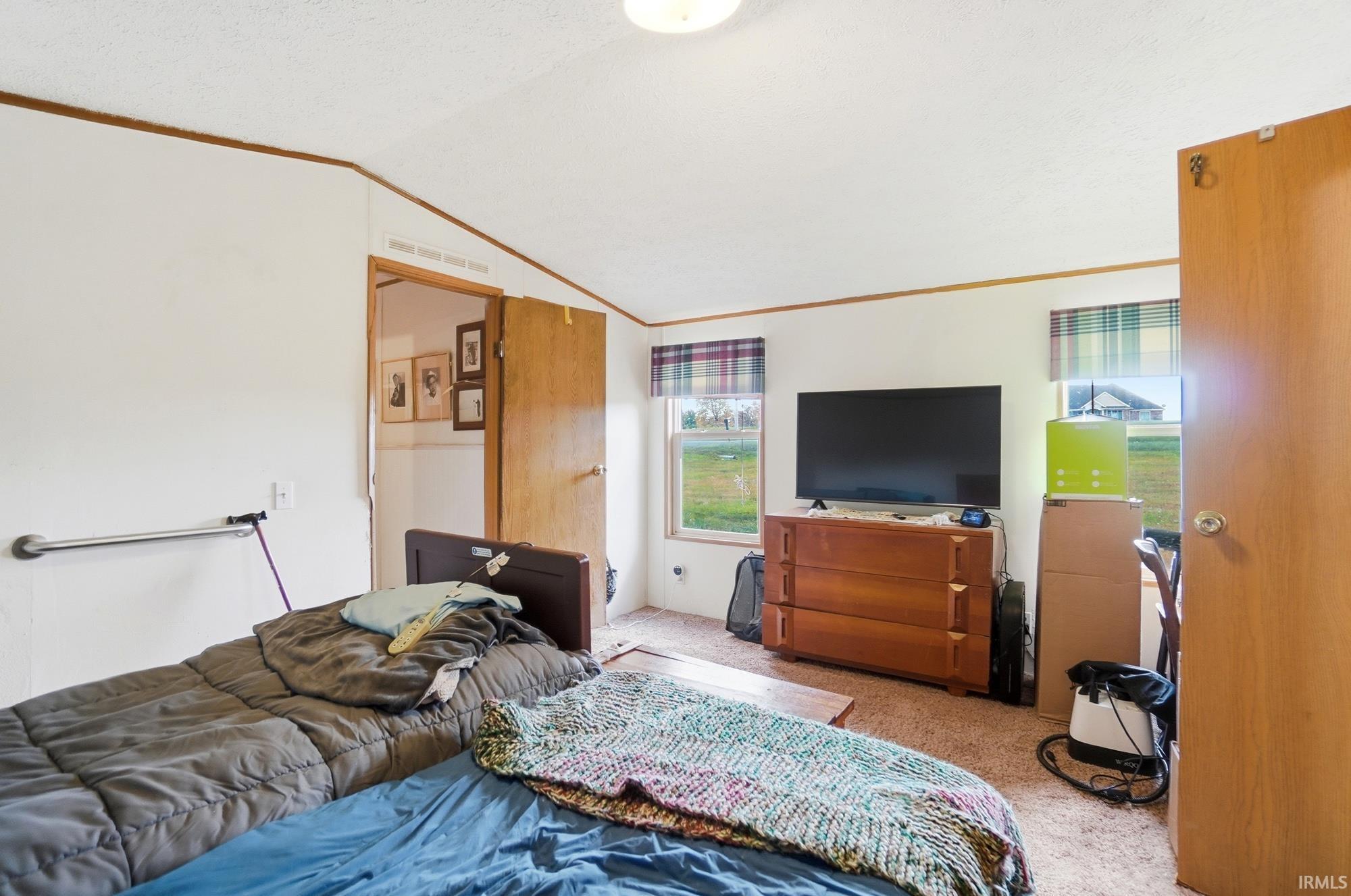 10930 Yoder Road Roanoke, IN 46783 - Photo 17 of 32