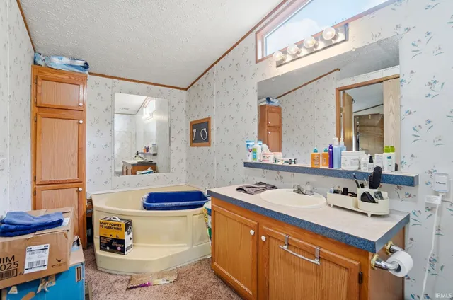 $139,900 | 10930 Yoder Road, Roanoke, IN 46783