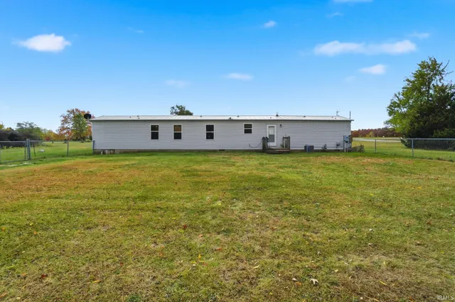 $139,900 | 10930 Yoder Road, Roanoke, IN 46783