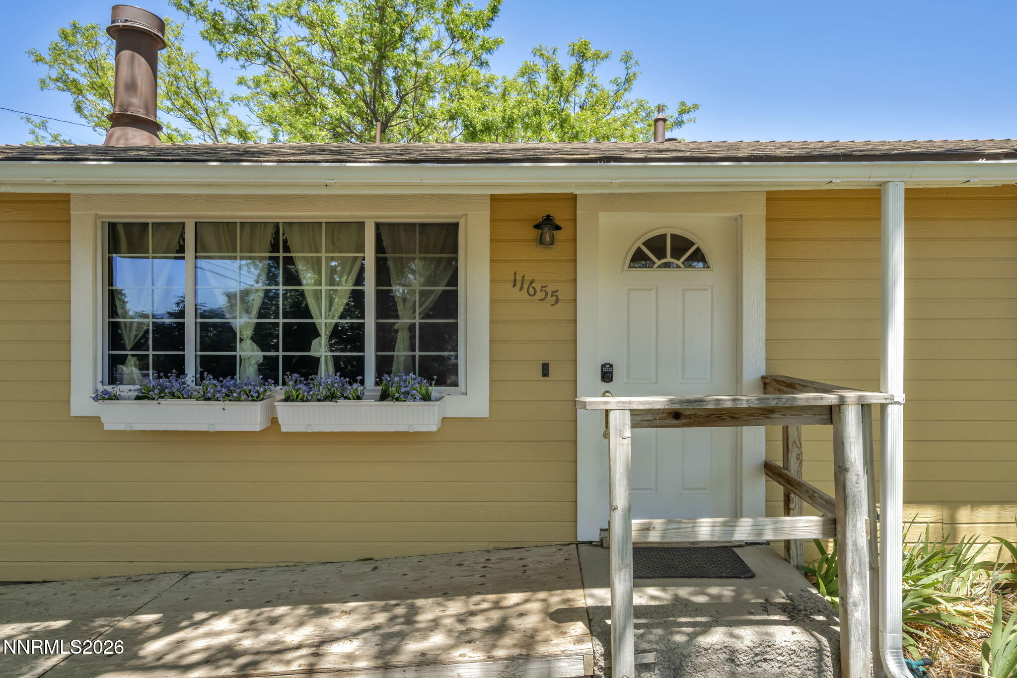 11655 Overland Road Reno, NV 89506 - Photo 3 of 45 2-web-or-mls-11655-overland-rd
