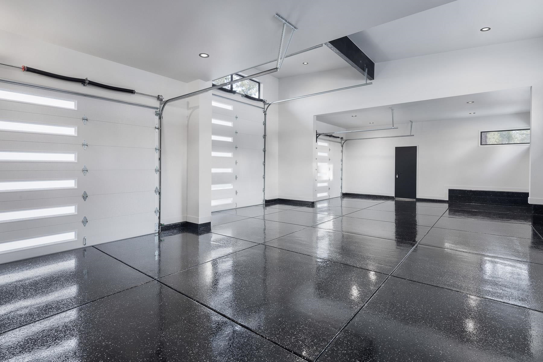 11633 Henness Road Truckee, CA 96161 - Photo 23 of 26 a view of a glass door