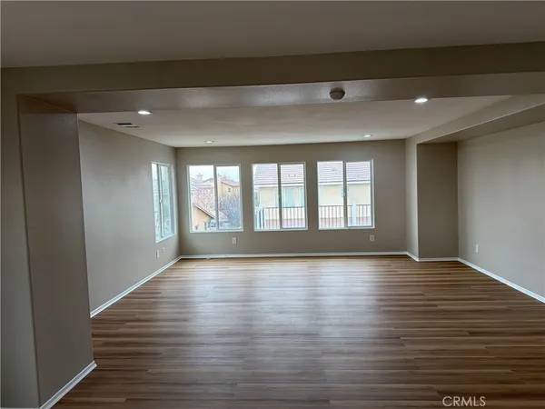 $3,500 | 44148 48th Street West, Lancaster, CA 93536