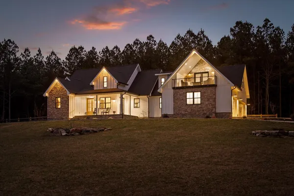 $975,000 | 4190 Crockett Pointe, Jasper, TN 37347