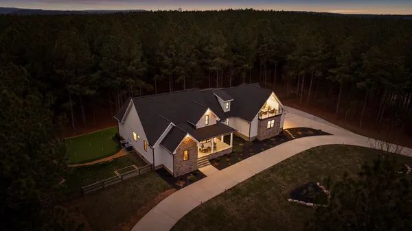 $975,000 | 4190 Crockett Pointe, Jasper, TN 37347