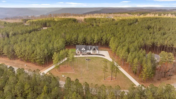 $975,000 | 4190 Crockett Pointe, Jasper, TN 37347