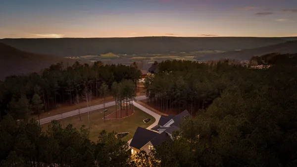 $975,000 | 4190 Crockett Pointe, Jasper, TN 37347