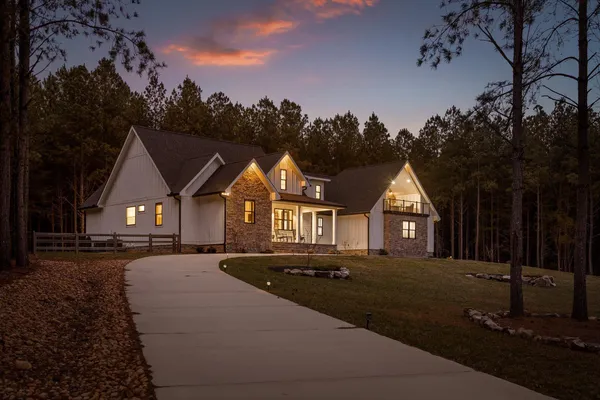 $975,000 | 4190 Crockett Pointe, Jasper, TN 37347