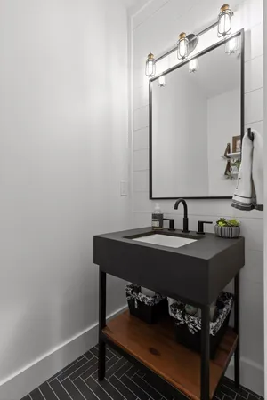 $975,000 | 4190 Crockett Pointe, Jasper, TN 37347