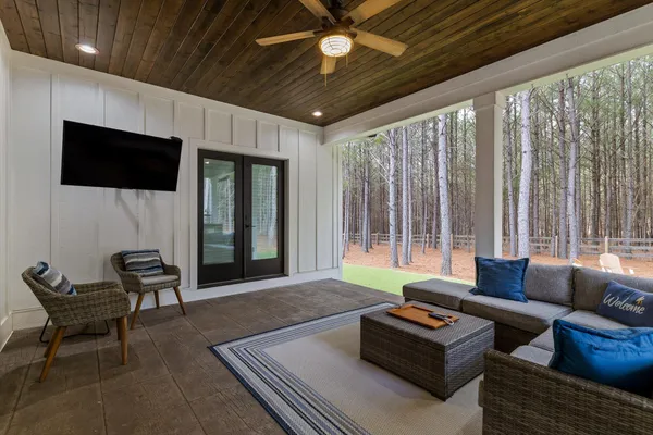 $975,000 | 4190 Crockett Pointe, Jasper, TN 37347