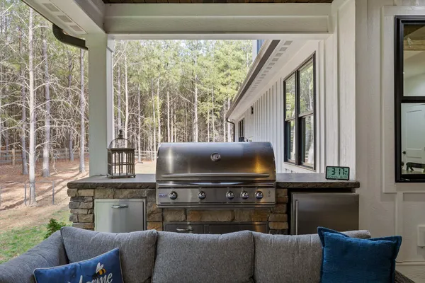 $975,000 | 4190 Crockett Pointe, Jasper, TN 37347