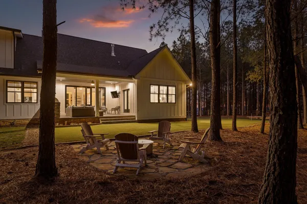 $975,000 | 4190 Crockett Pointe, Jasper, TN 37347