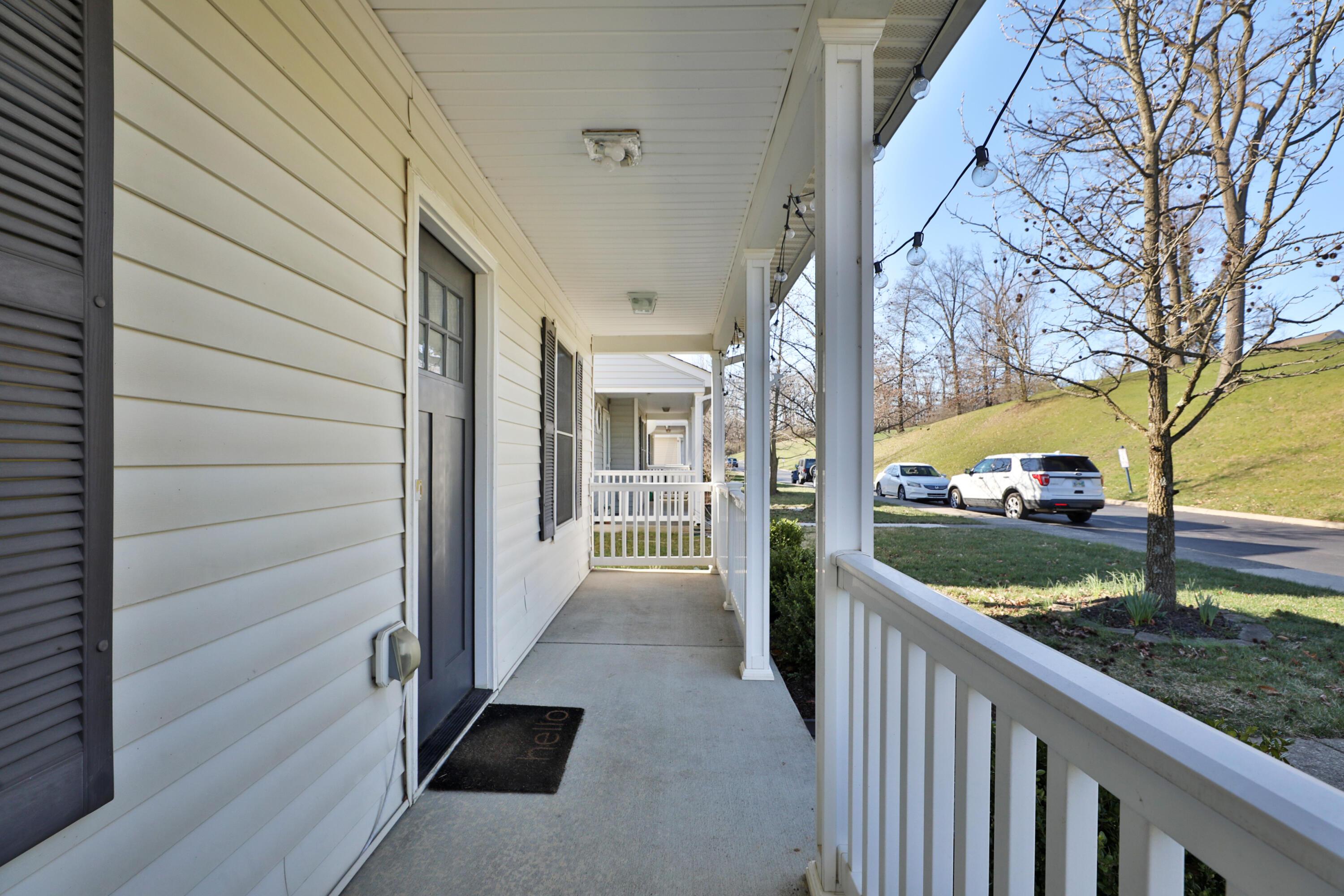 1832 Village Ridge Lane Columbus, OH 43219 - Photo 3 of 42 1832-VillageRidge-03