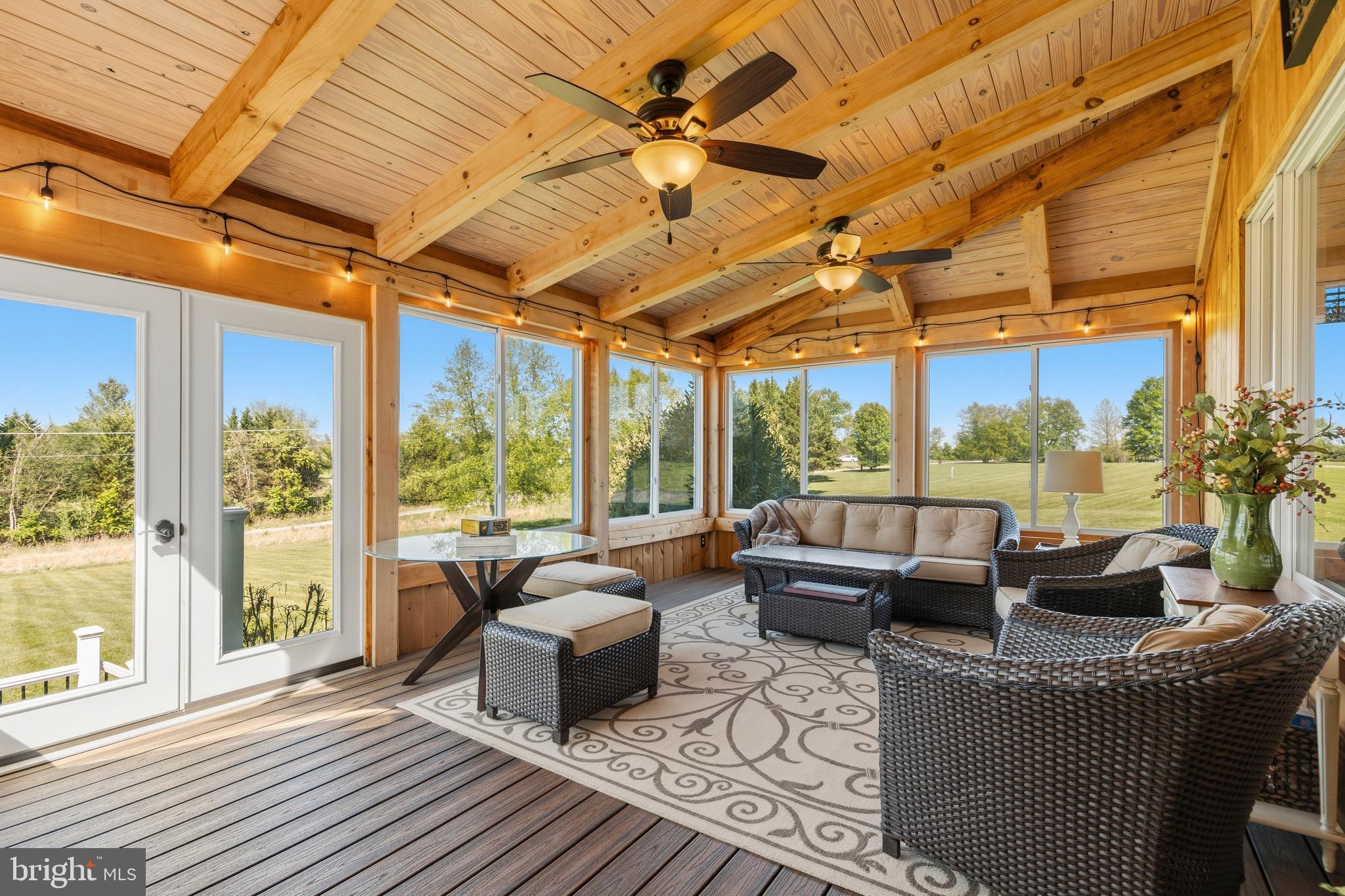 16527 Hampton Road Hamilton, VA 20158 - Photo 5 of 56 Three Season Room