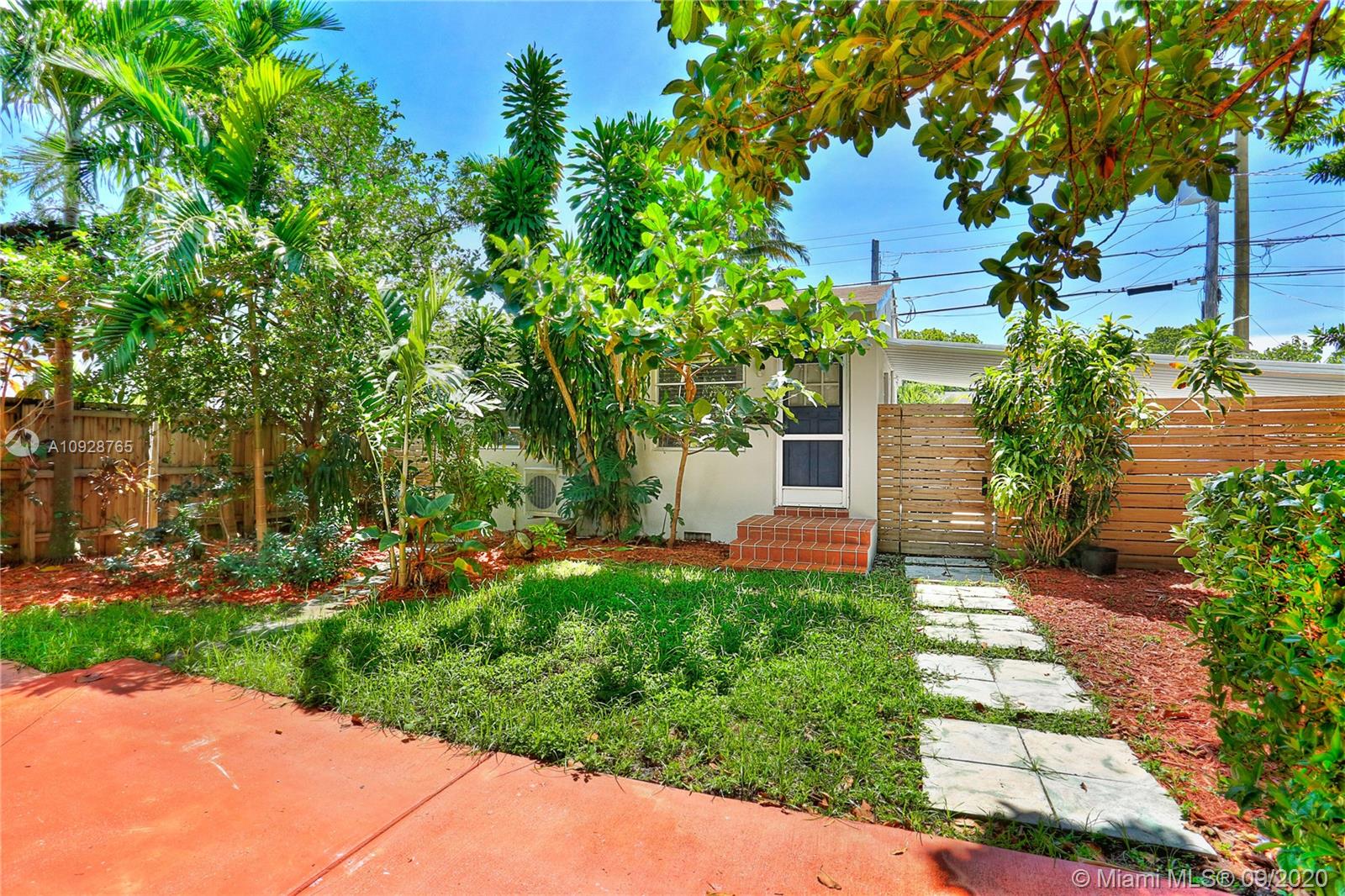 452 Southwest 26th Road Miami, FL 33129 - Photo 16 of 28 Gallery Image 16