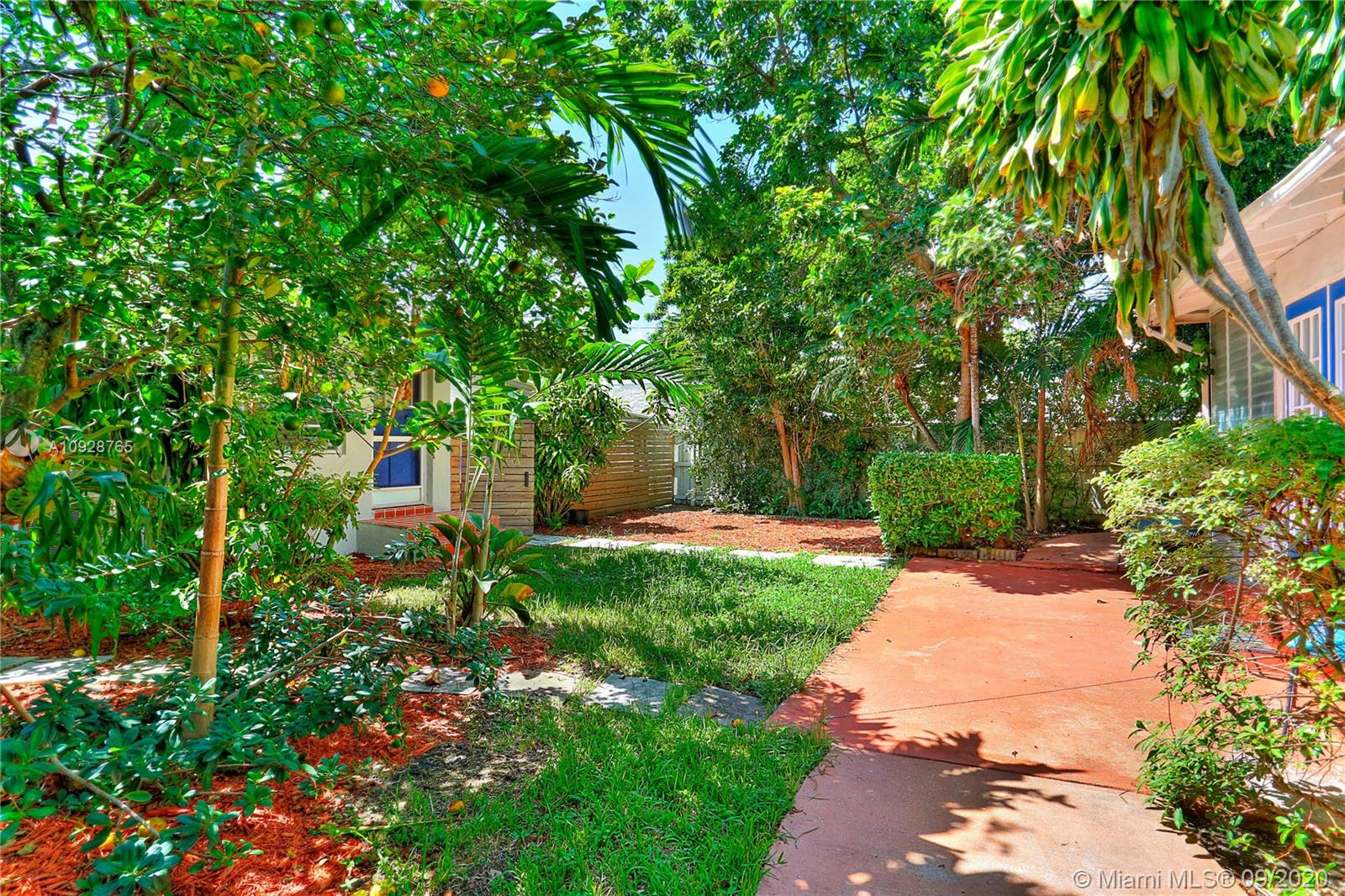 452 Southwest 26th Road Miami, FL 33129 - Photo 18 of 28 Gallery Image 18