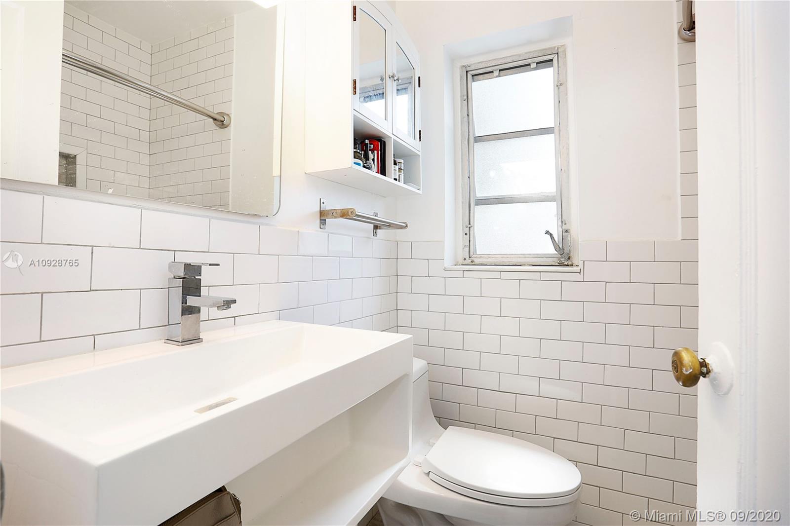452 Southwest 26th Road Miami, FL 33129 - Photo 23 of 28 Gallery Image 23