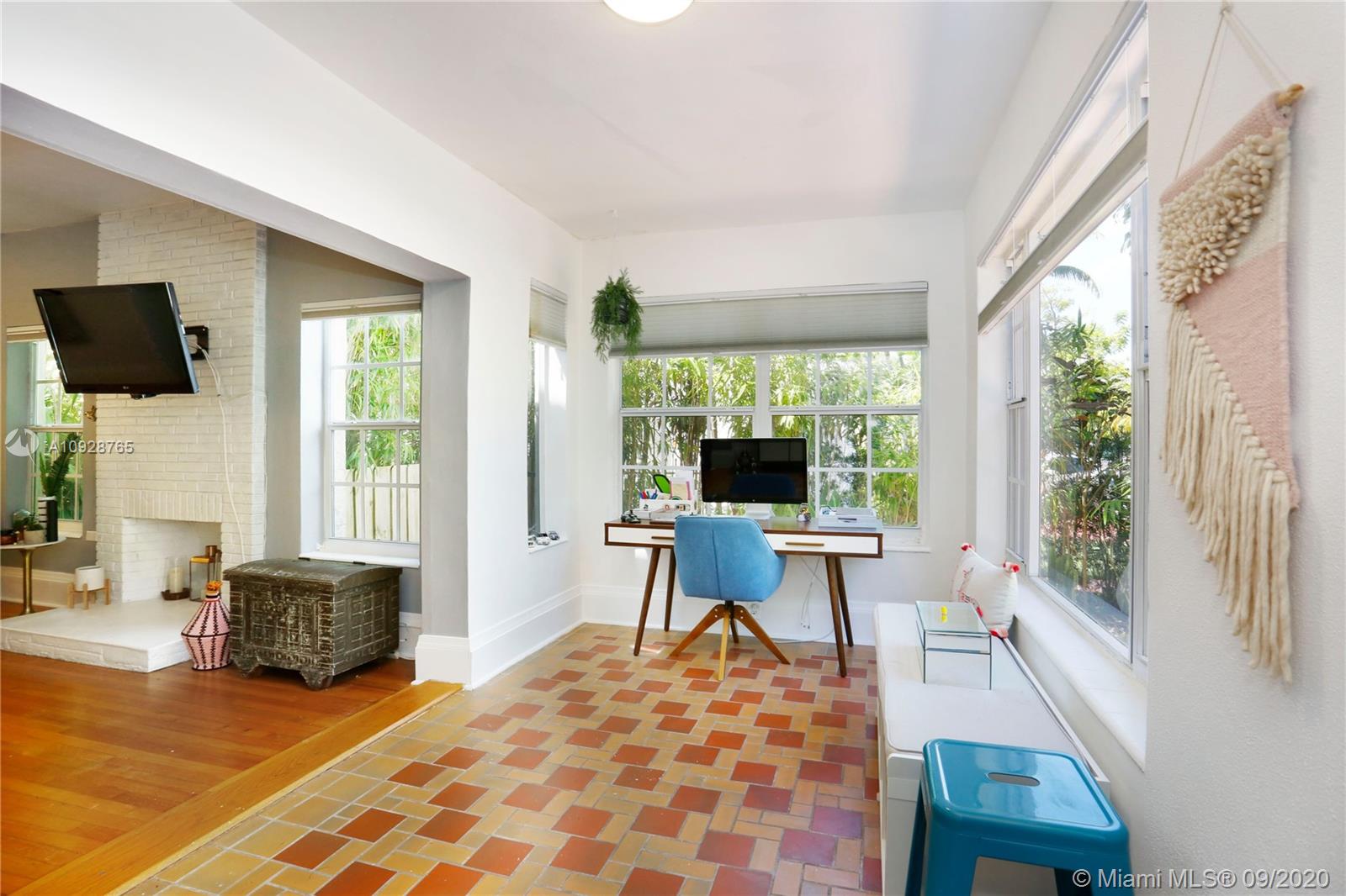 452 Southwest 26th Road Miami, FL 33129 - Photo 4 of 28 Gallery Image 4