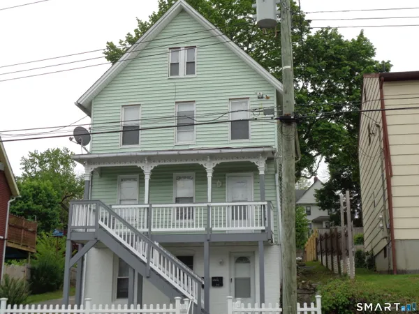 $1,950 | 92 Smith Street, Derby, CT 06418