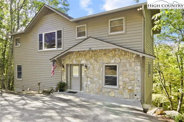 $450,000 | 504 St Andrews Road, Beech Mountain, NC 28604