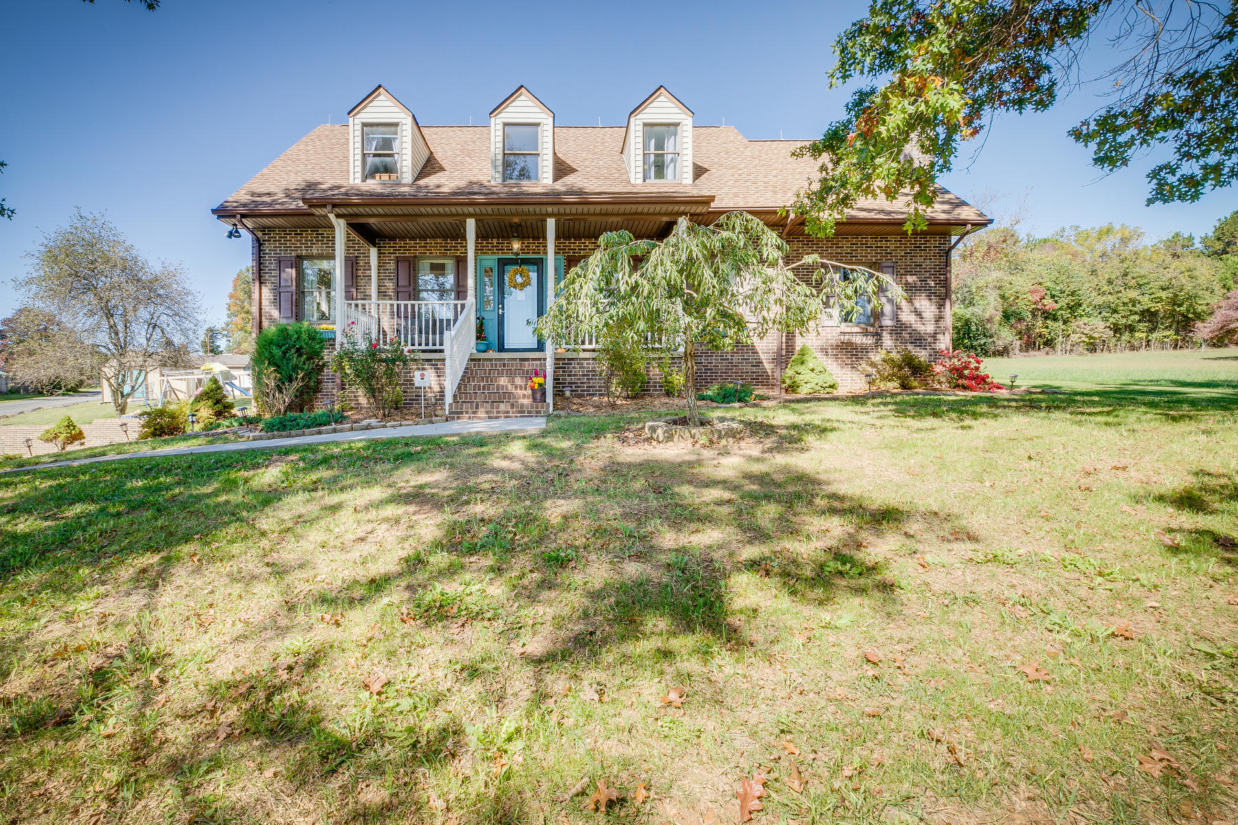 2098 Sharron Road Kingsport, TN 37660 - Photo 1 of 58 002