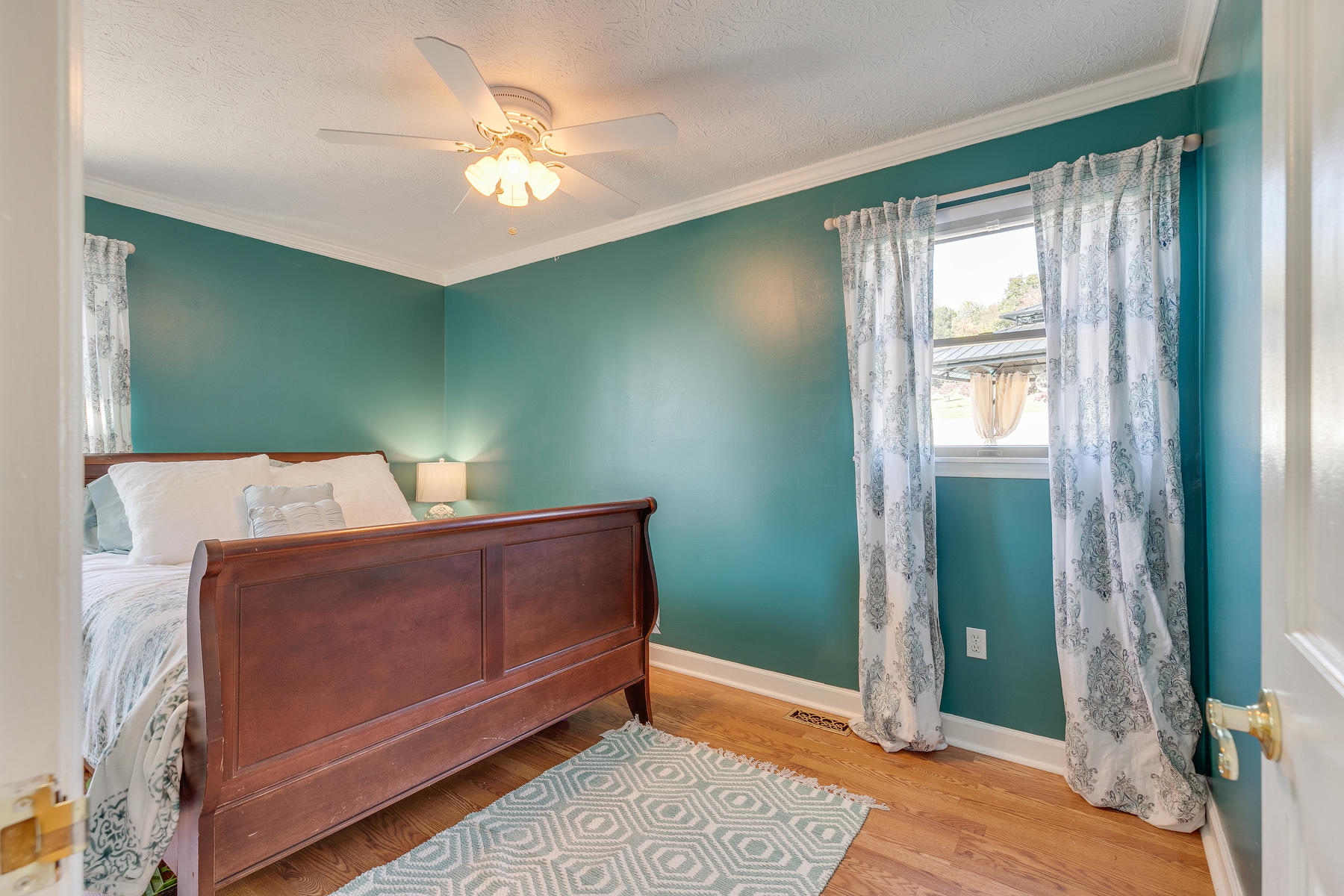 2098 Sharron Road Kingsport, TN 37660 - Photo 22 of 58 022