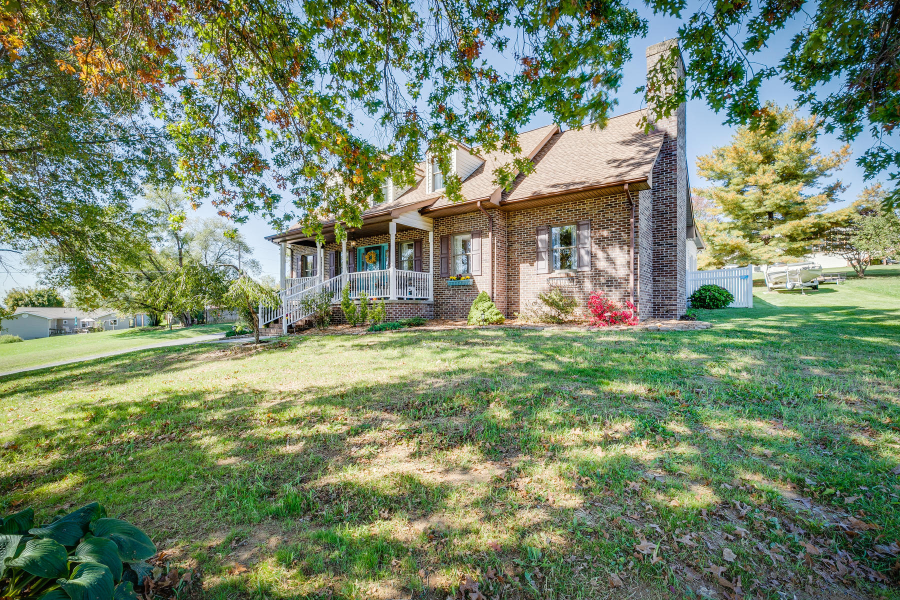2098 Sharron Road Kingsport, TN 37660 - Photo 4 of 58 004
