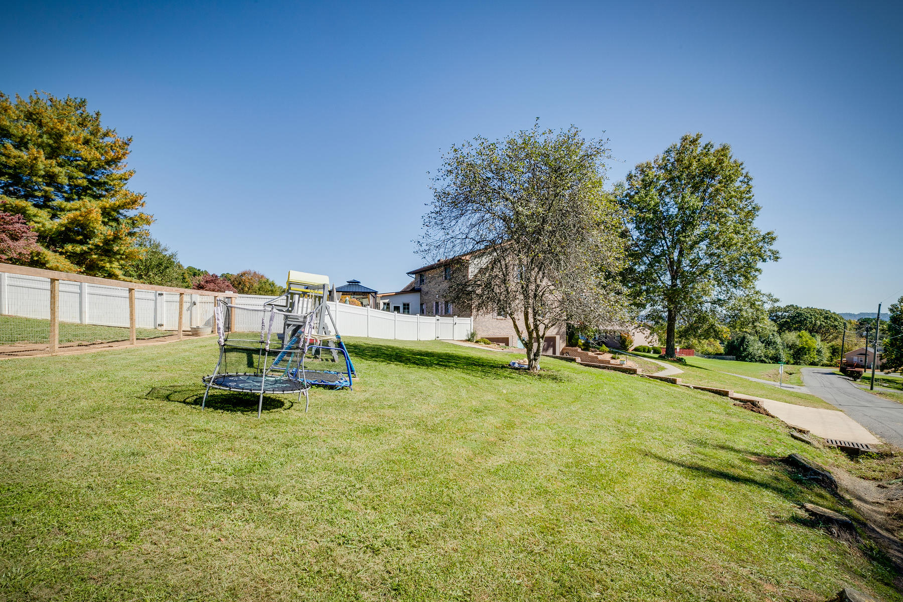 2098 Sharron Road Kingsport, TN 37660 - Photo 58 of 58 058