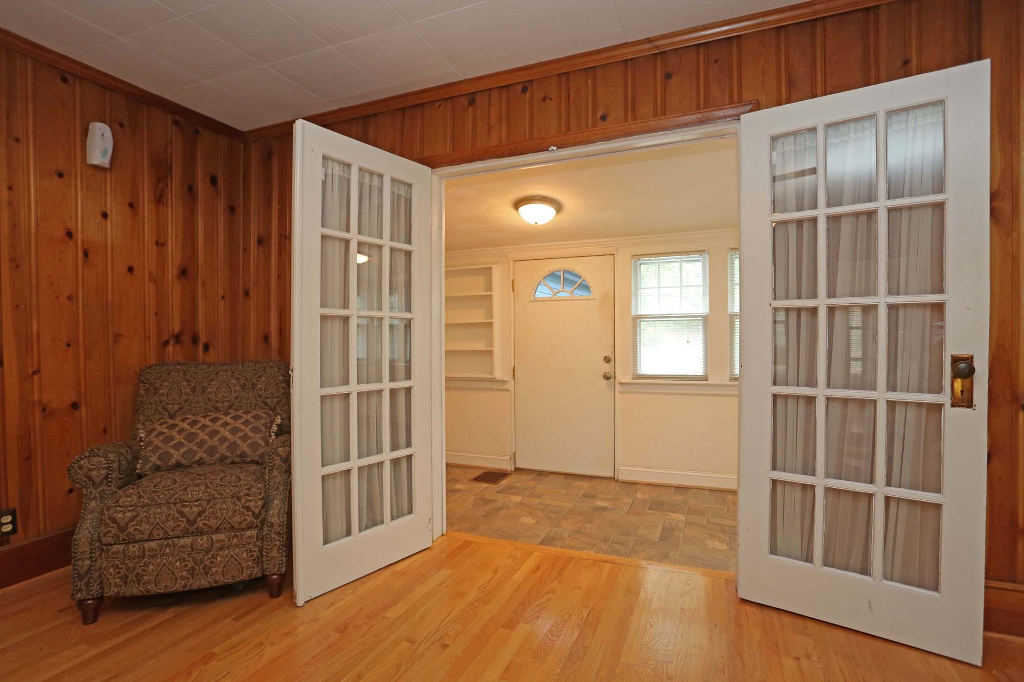 1086 Lynn Lane Blue Ridge, VA 24064 - Photo 13 of 48 lynn1012