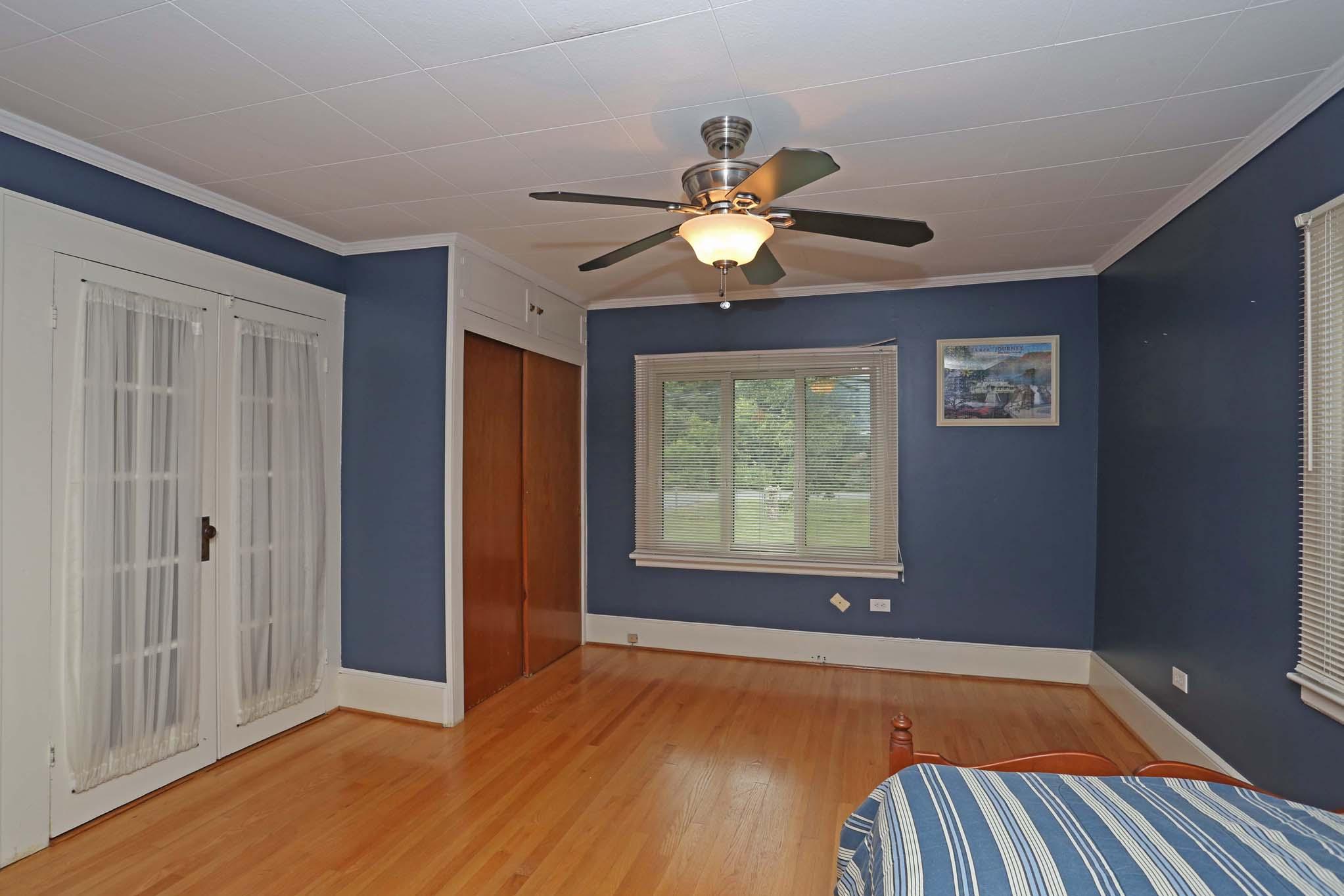 1086 Lynn Lane Blue Ridge, VA 24064 - Photo 17 of 48 lynn1016