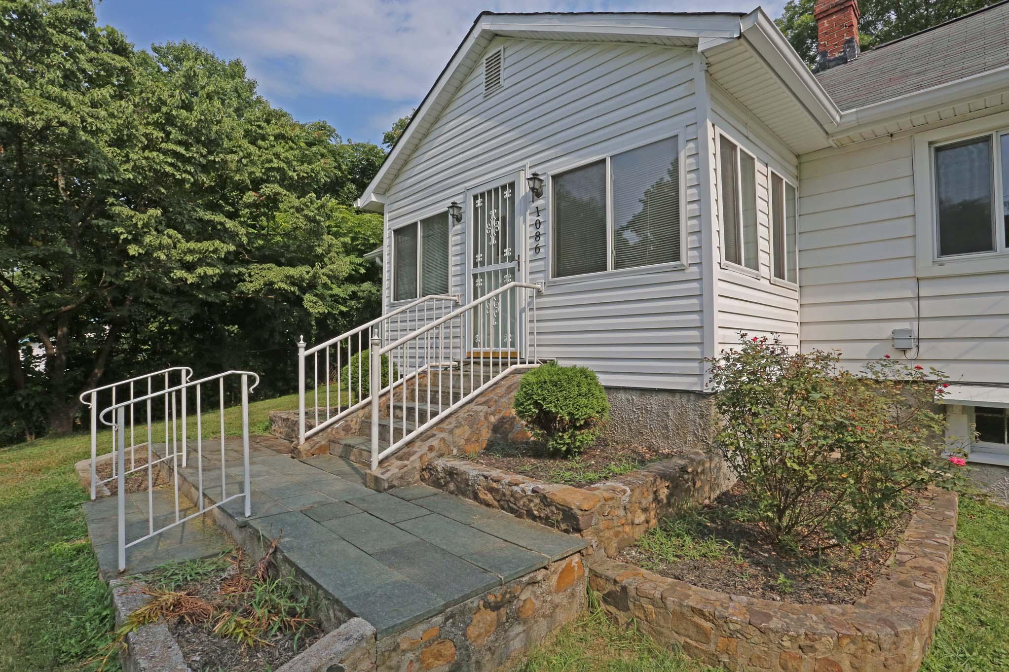 1086 Lynn Lane Blue Ridge, VA 24064 - Photo 39 of 48 lynn1037