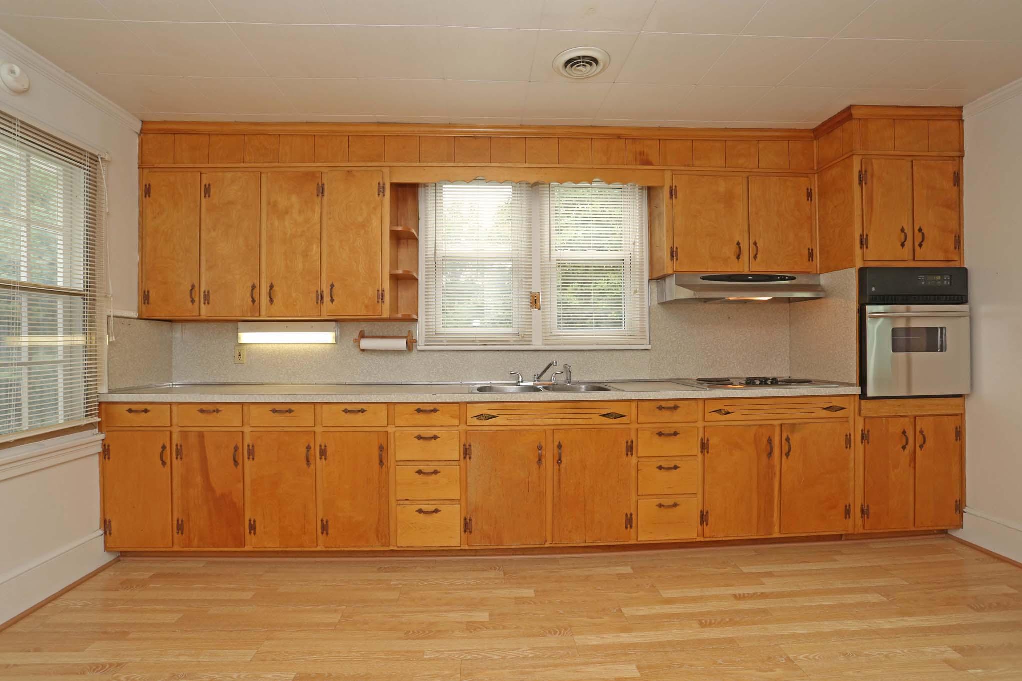 1086 Lynn Lane Blue Ridge, VA 24064 - Photo 7 of 48 lynn1006