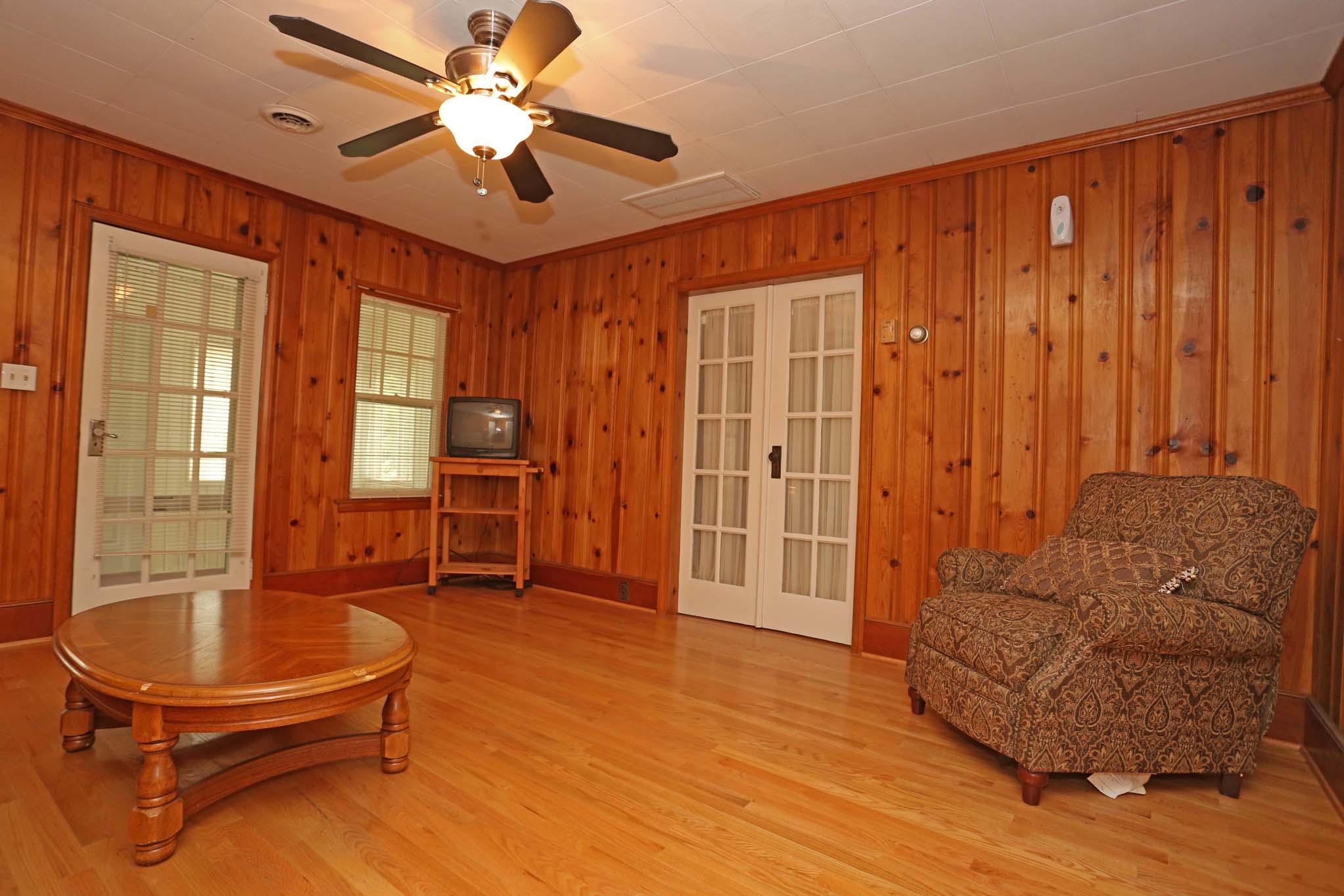 1086 Lynn Lane Blue Ridge, VA 24064 - Photo 10 of 48 lynn1009