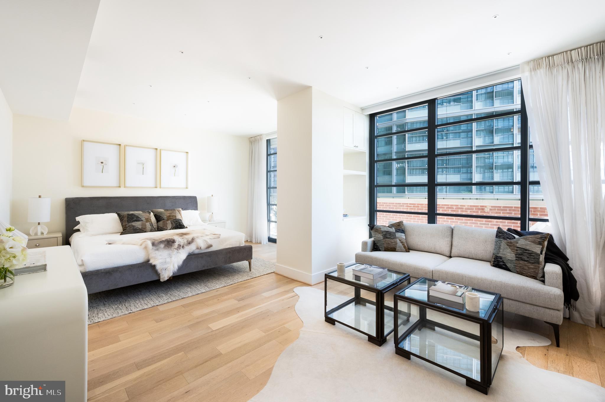 45 Sutton Square Southwest, Unit 306 Washington, DC 20024 - Photo 20 of 50 Primary Suite with Separate Seating Area