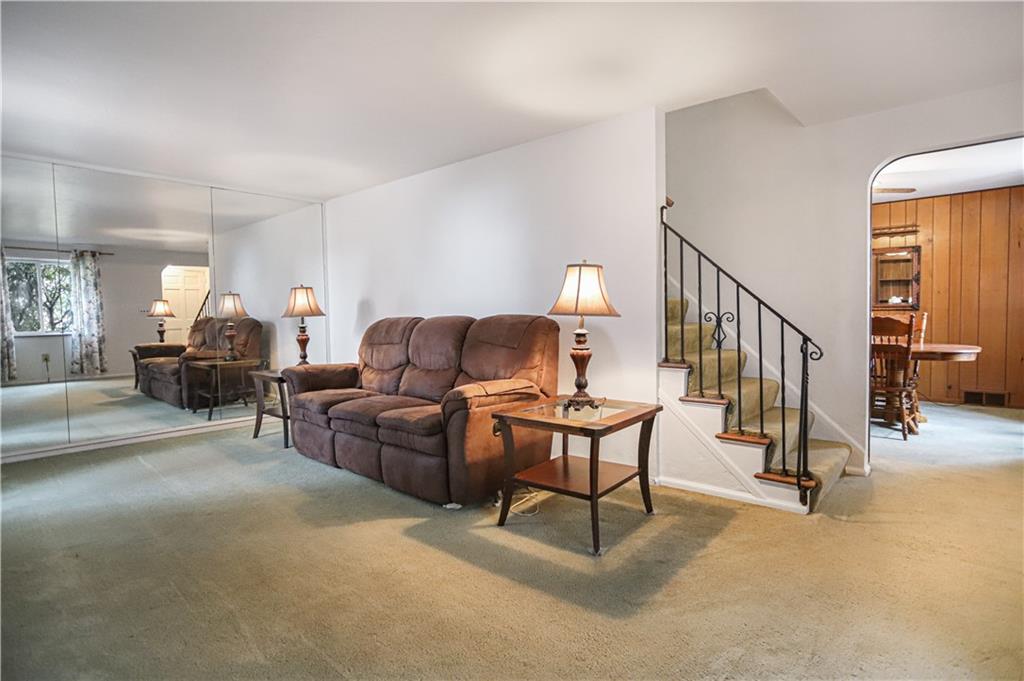 120 Richard Road Wexford, PA 15090 - Photo 3 of 25 Gallery Image 3