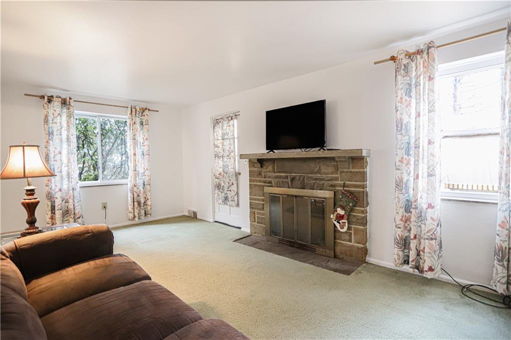 120 Richard Road Wexford, PA 15090 - Photo 5 of 25 Gallery Image 5
