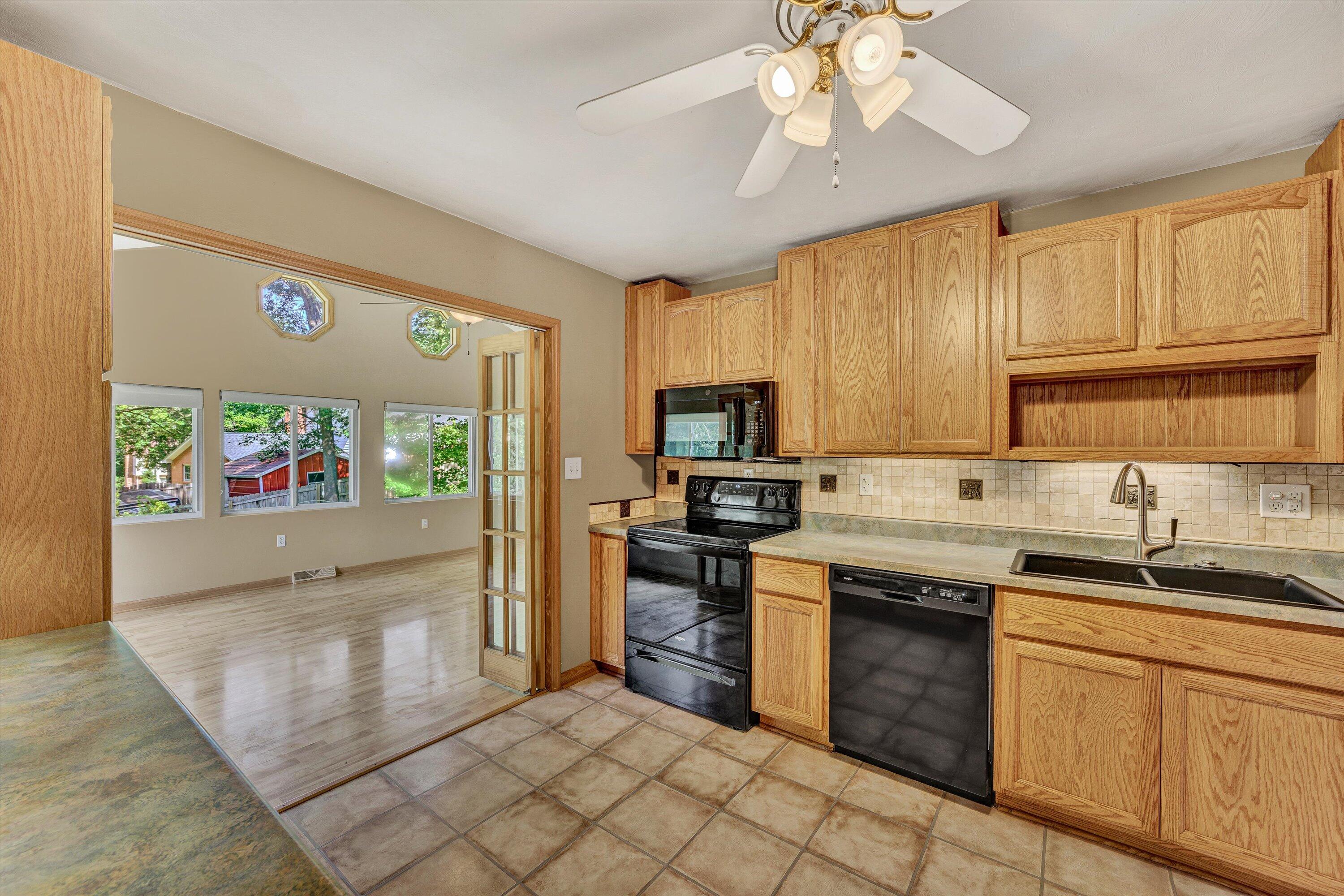 35 Spruce Circle Blue Ridge, VA 24064 - Photo 14 of 46 13-VM-01904