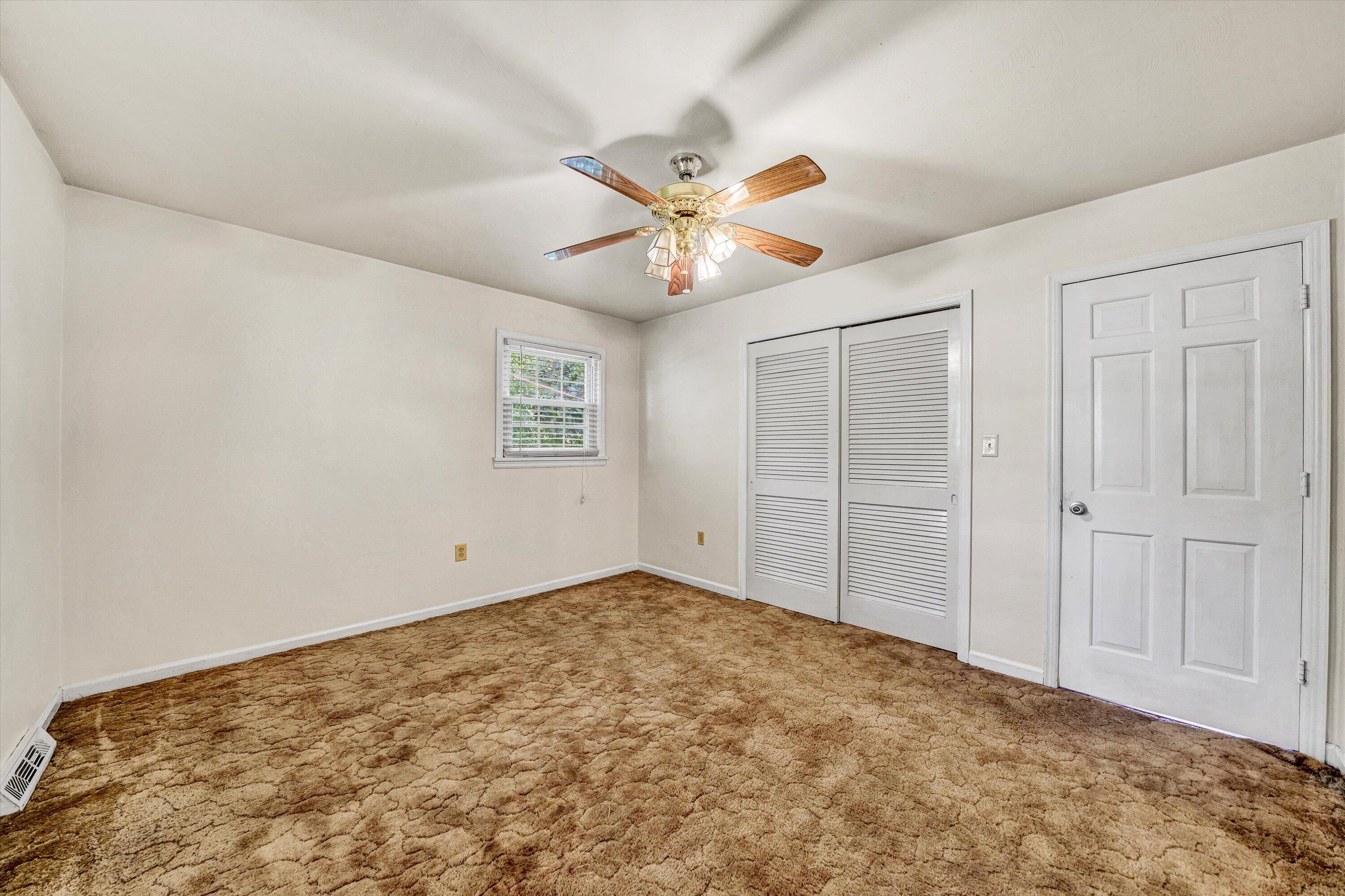 35 Spruce Circle Blue Ridge, VA 24064 - Photo 21 of 46 19-VM-01934