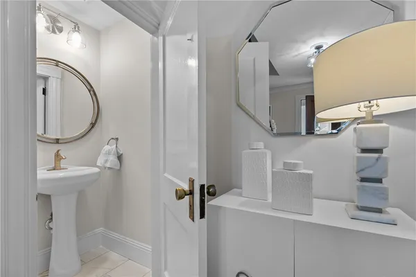 $4,500 | 68 Roseneath Avenue, Newport, RI 02840