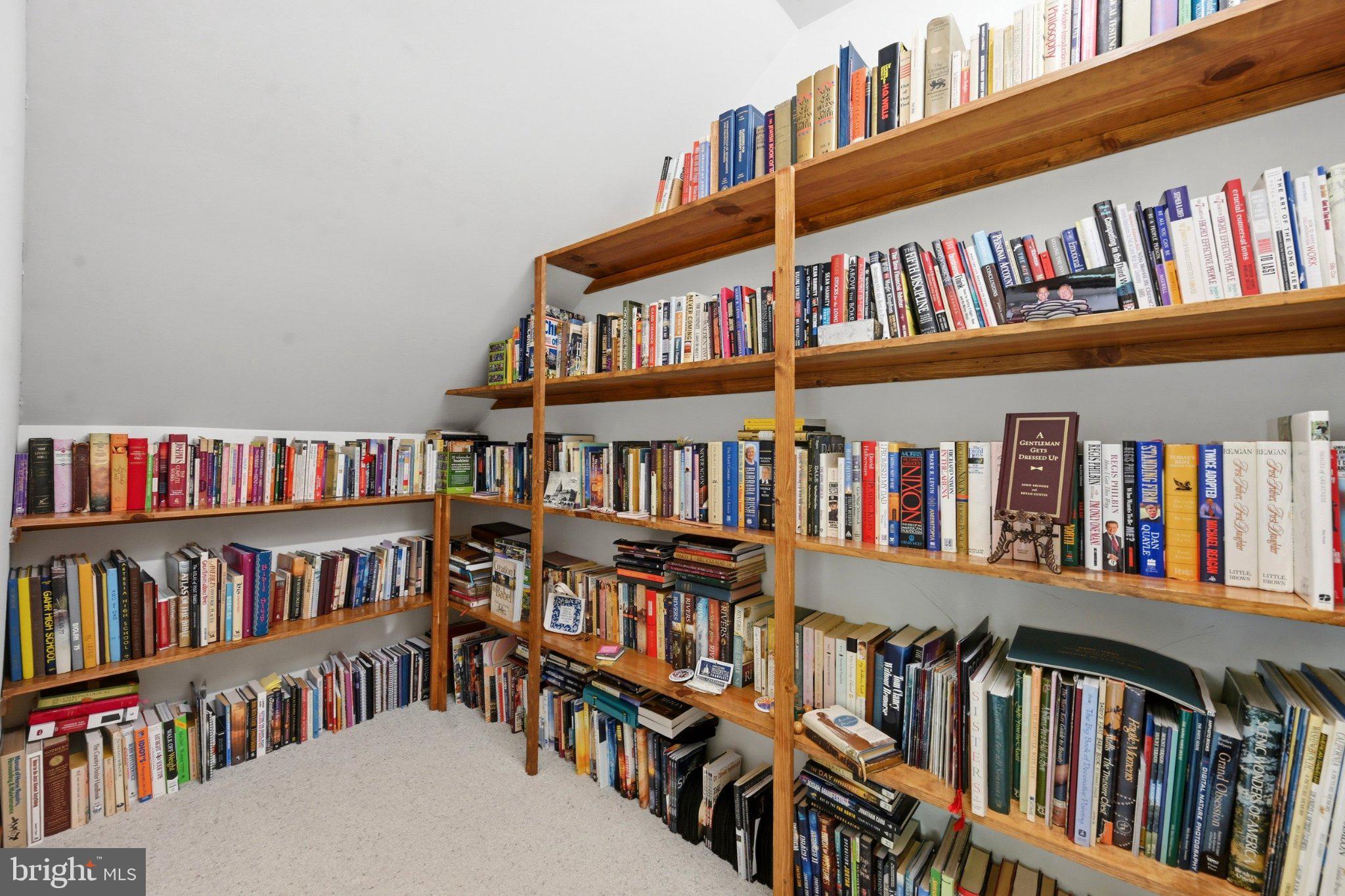 1168 Skelp Level Road Downingtown, PA 19335 - Photo 36 of 80 Cozy nook filled with literary treasures.
